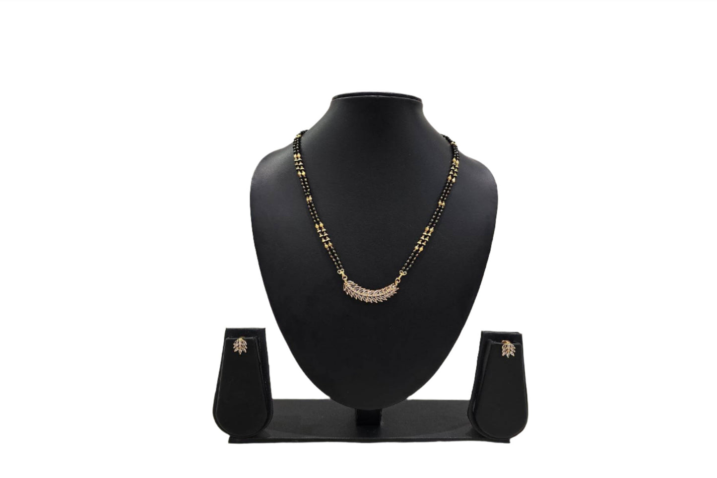 Parasvii jewels mangal sutra neckpiece set TS27N024