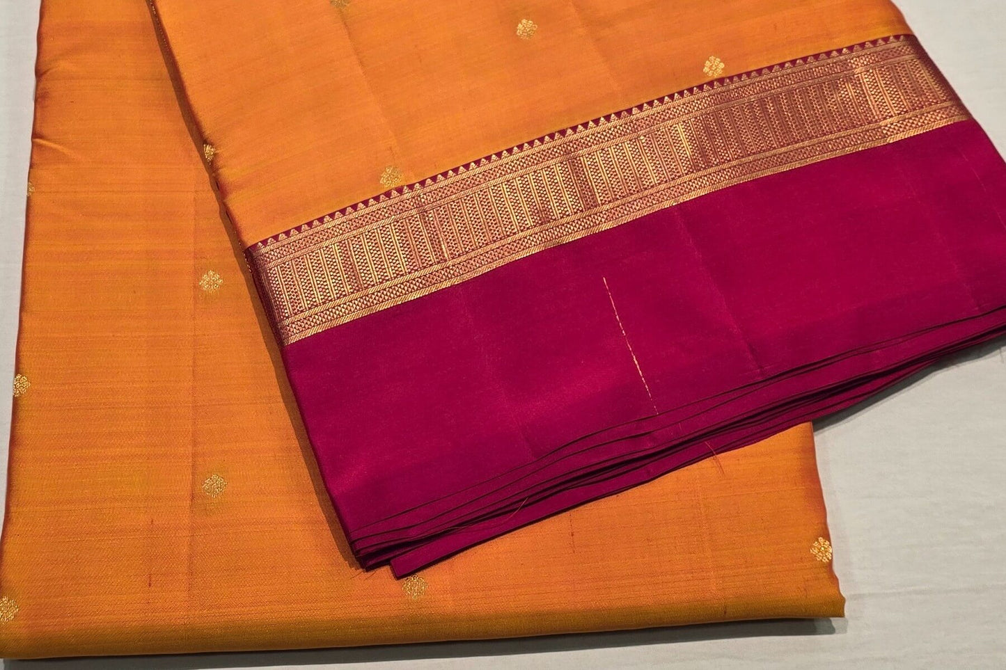 A Silk Weave Nine And A Half Yards Silk Saree PSAC0901274