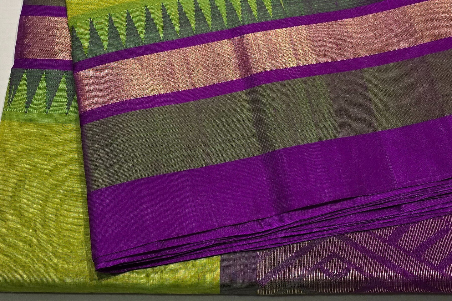 Green Silk Cotton Sarees by Shreenivas Silks PSSR014409