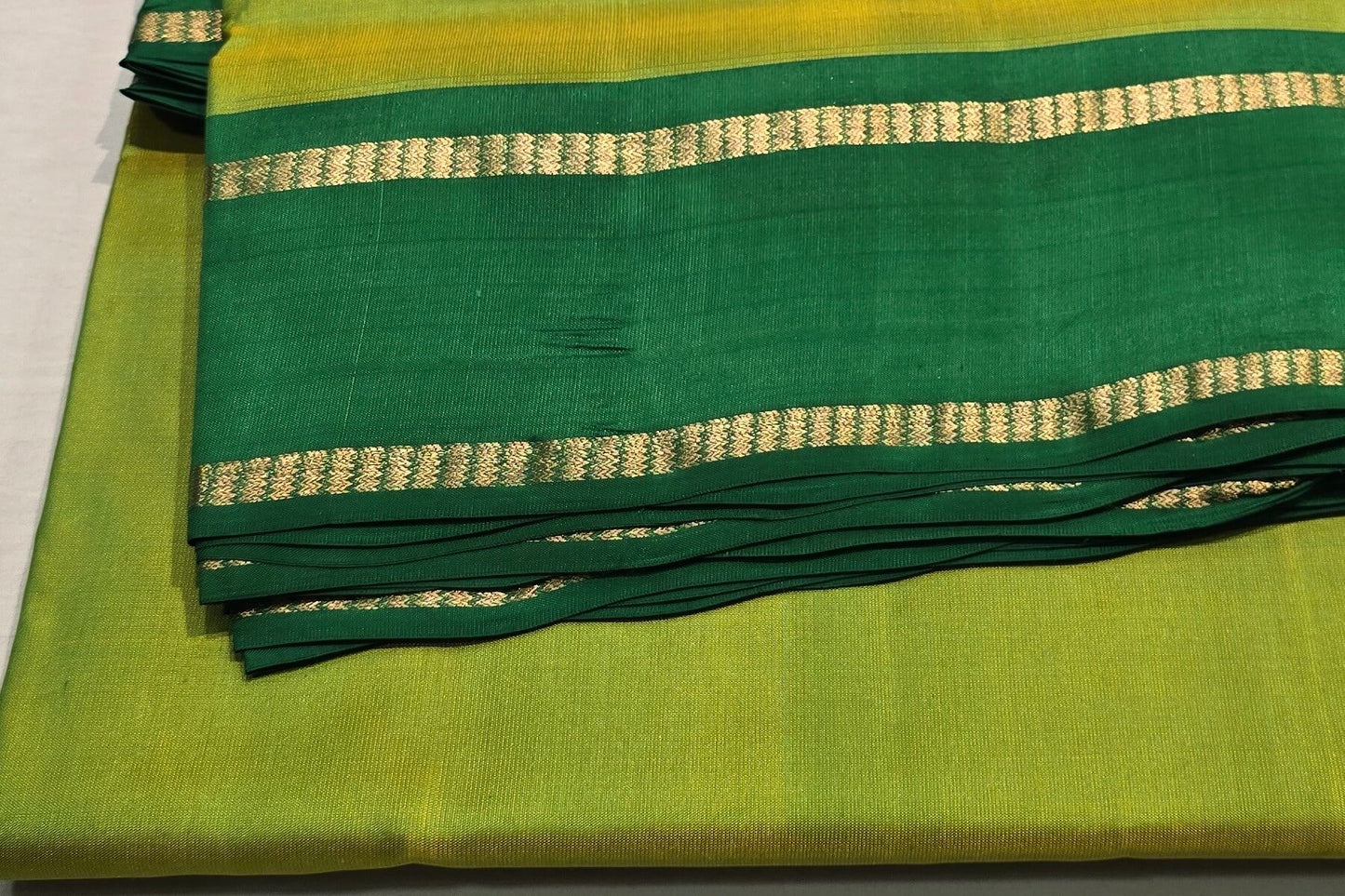 A Silk Weave Nine And A Half Yards Silk Saree PSAC0901290