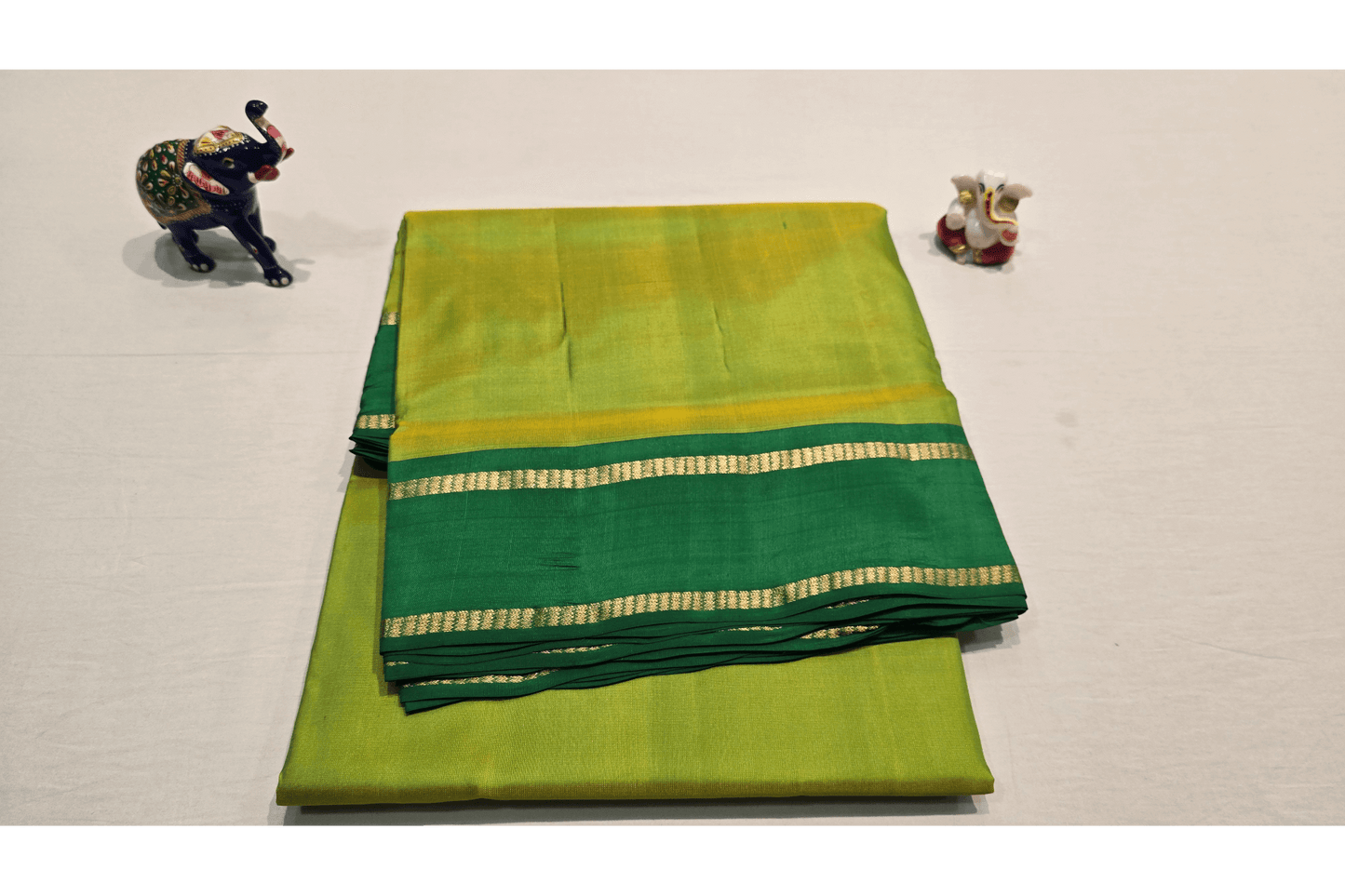 A Silk Weave Nine And A Half Yards Silk Saree PSAC0901290