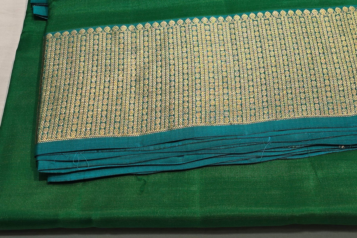 A Silk Weave Nine And A Half Yards Silk Saree PSAC0901292