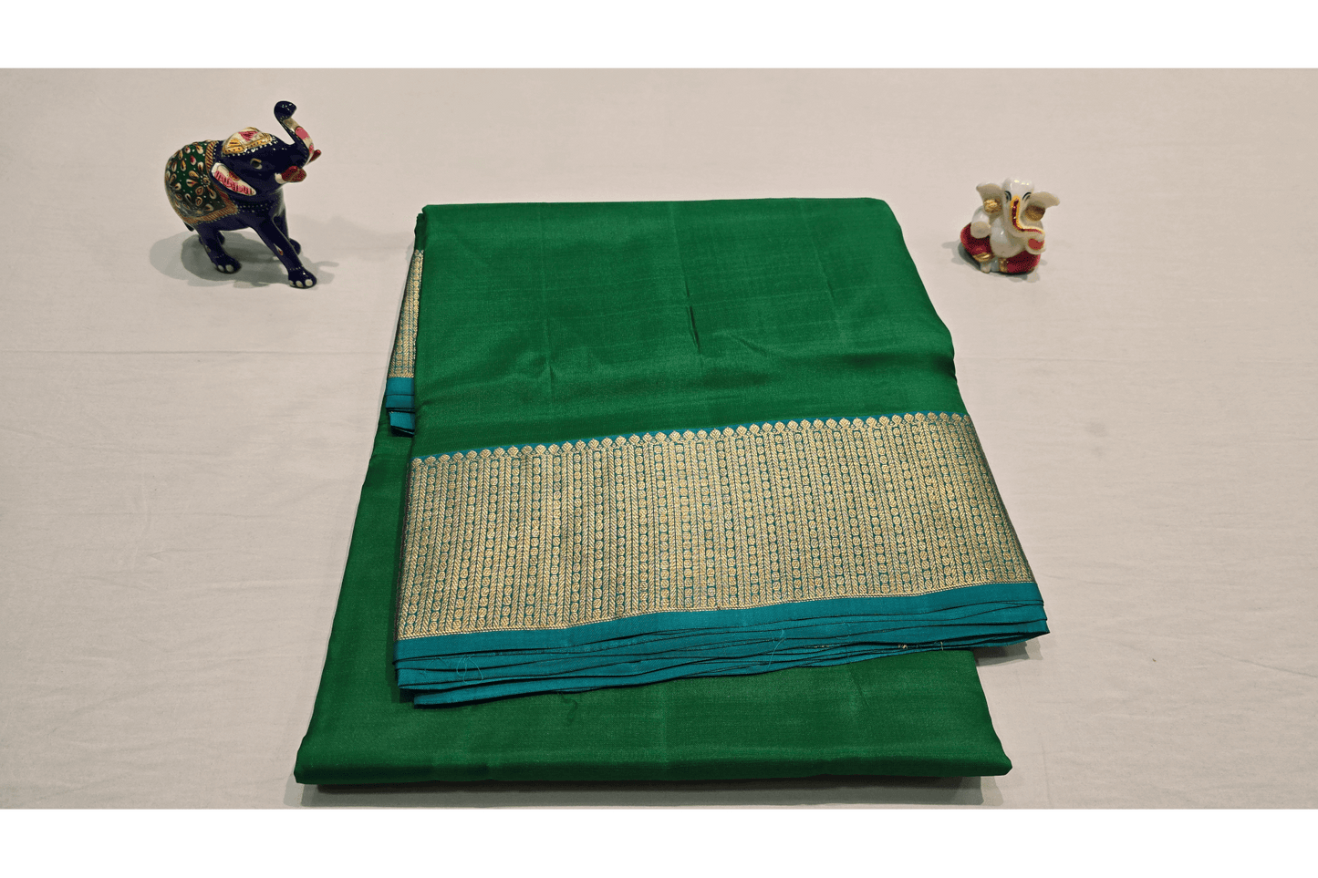 A Silk Weave Nine And A Half Yards Silk Saree PSAC0901292