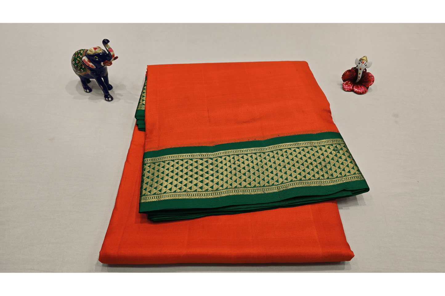 A Silk Weave Nine And A Half Yards Silk Saree PSAC0901295