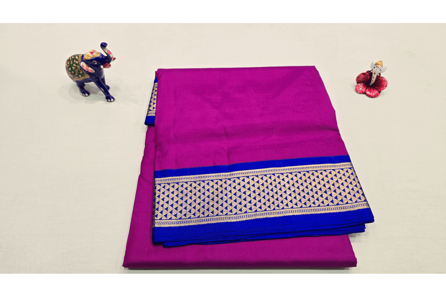 A Silk Weave Nine And A Half Yards Silk Saree PSAC0901297