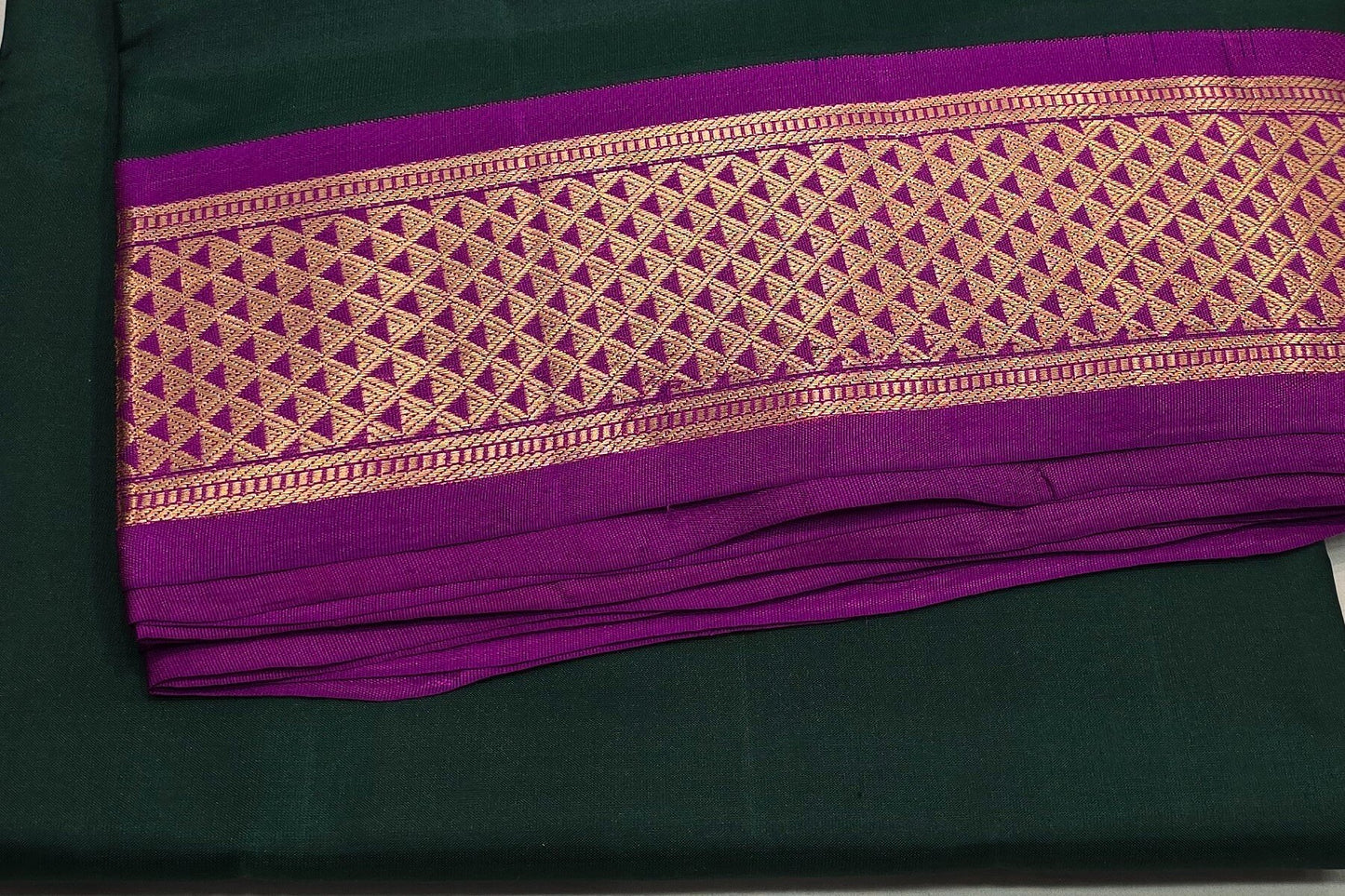 A Silk Weave Nine And A Half Yards Silk Saree PSAC0901299