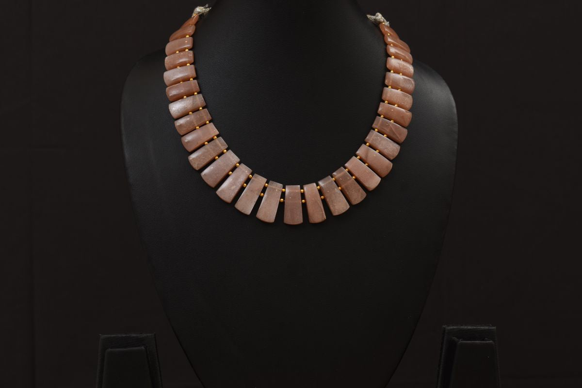 Lasya Necklace with semi-precious stones PSLA180054